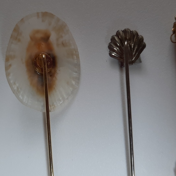 Four (4), Stick Pins, 3 Gold Tone, 1 Silver Tone - Picture 6 of 6